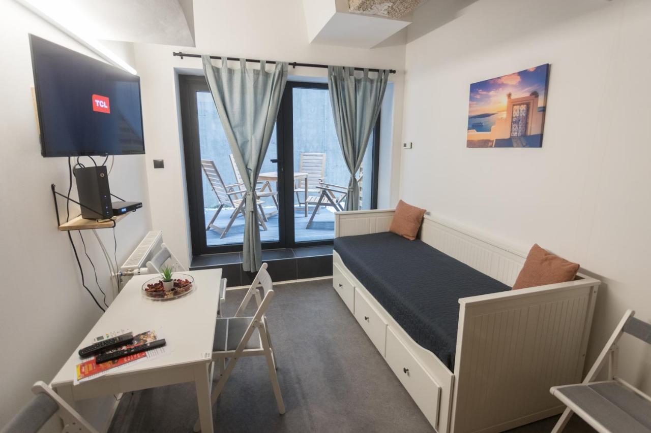 Peaceful Basement Apartment With Terrace & Free Gym Budapest Exterior foto